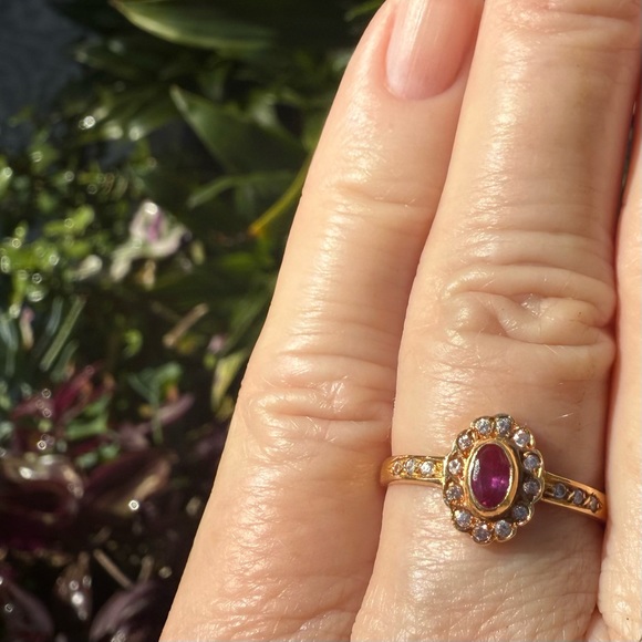 22 k gold Estate Ruby and diamond engagement ring, size 7.0 - Picture 9 of 10